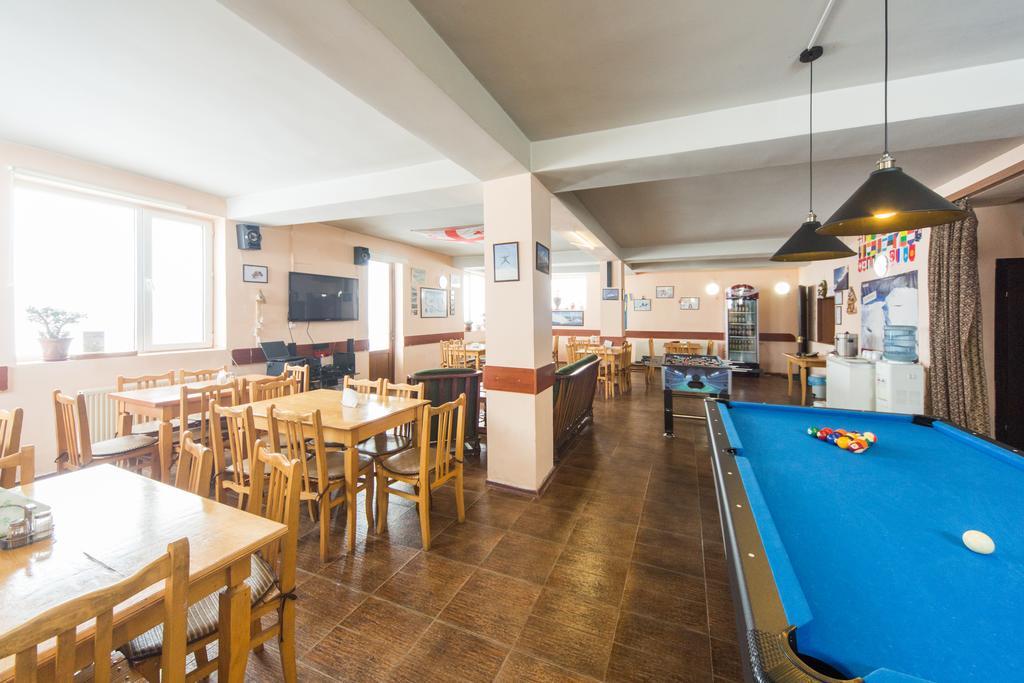 Snow House Hostel Гудаури Екстериор снимка