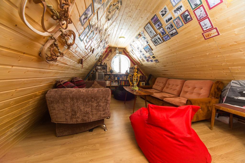 Snow House Hostel Гудаури Екстериор снимка