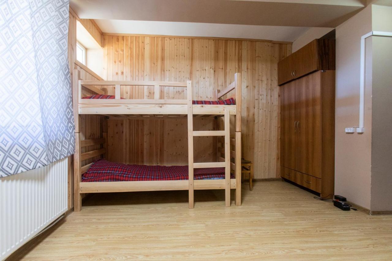 Snow House Hostel Гудаури Екстериор снимка